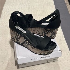 Steve Madden Black Wedge Sandals